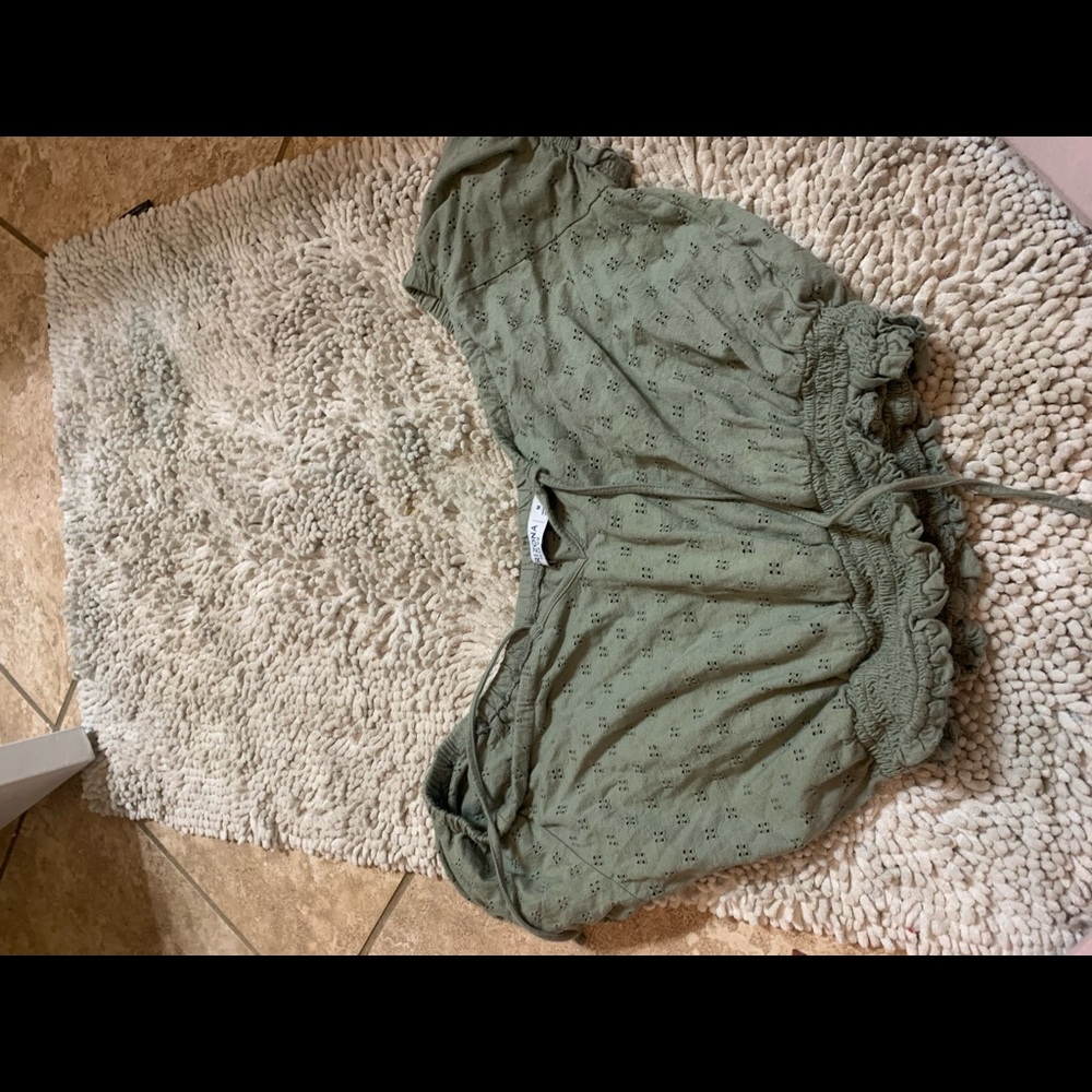 green crop top